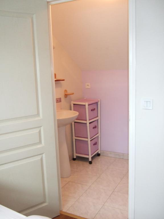 Les Escargots Bed and Breakfast Vauchrétien Habitación foto