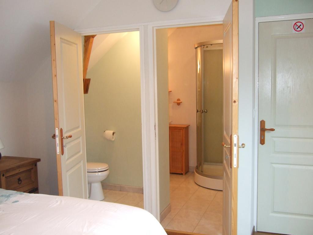 Les Escargots Bed and Breakfast Vauchrétien Habitación foto